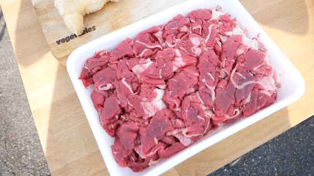 薪ストーブで簡単で美味しい！牛肉切落しで大和煮！