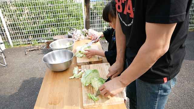 薪ストーブで野菜たっぷりポトフ