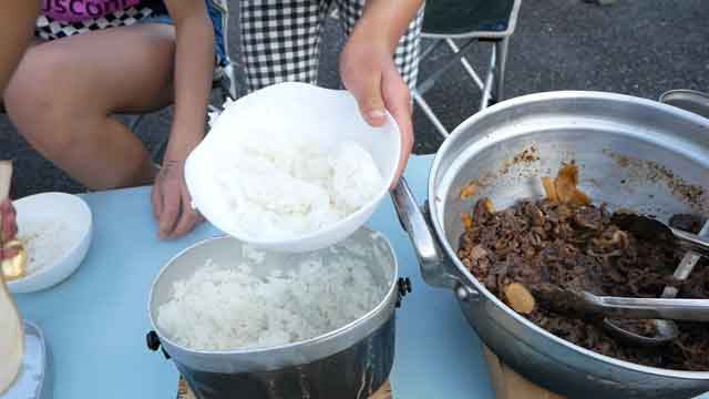 薪ストーブで簡単で美味しい！牛肉切落しで大和煮！