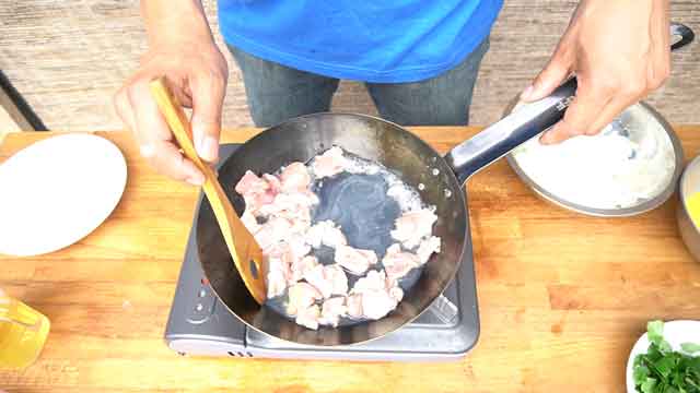 鉄フライパンで簡単親子丼