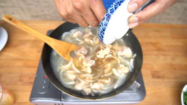 鉄フライパンで簡単親子丼