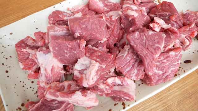 コストコ塊肉で、お肉ゴロゴロスタミナビーフシチュー