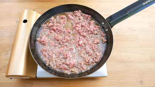 鉄フライパンとコストコ牛ひき肉で、牛肉の簡単そぼろ丼！