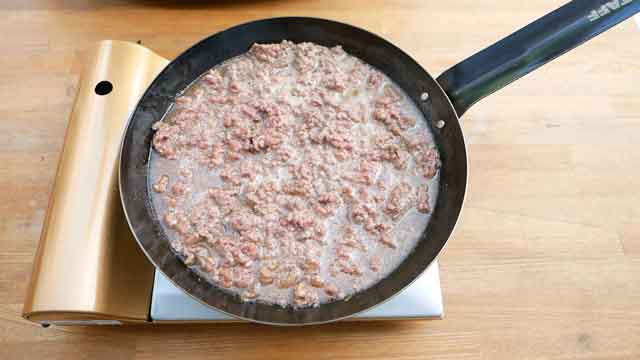 鉄フライパンとコストコ牛ひき肉で、牛肉の簡単そぼろ丼！